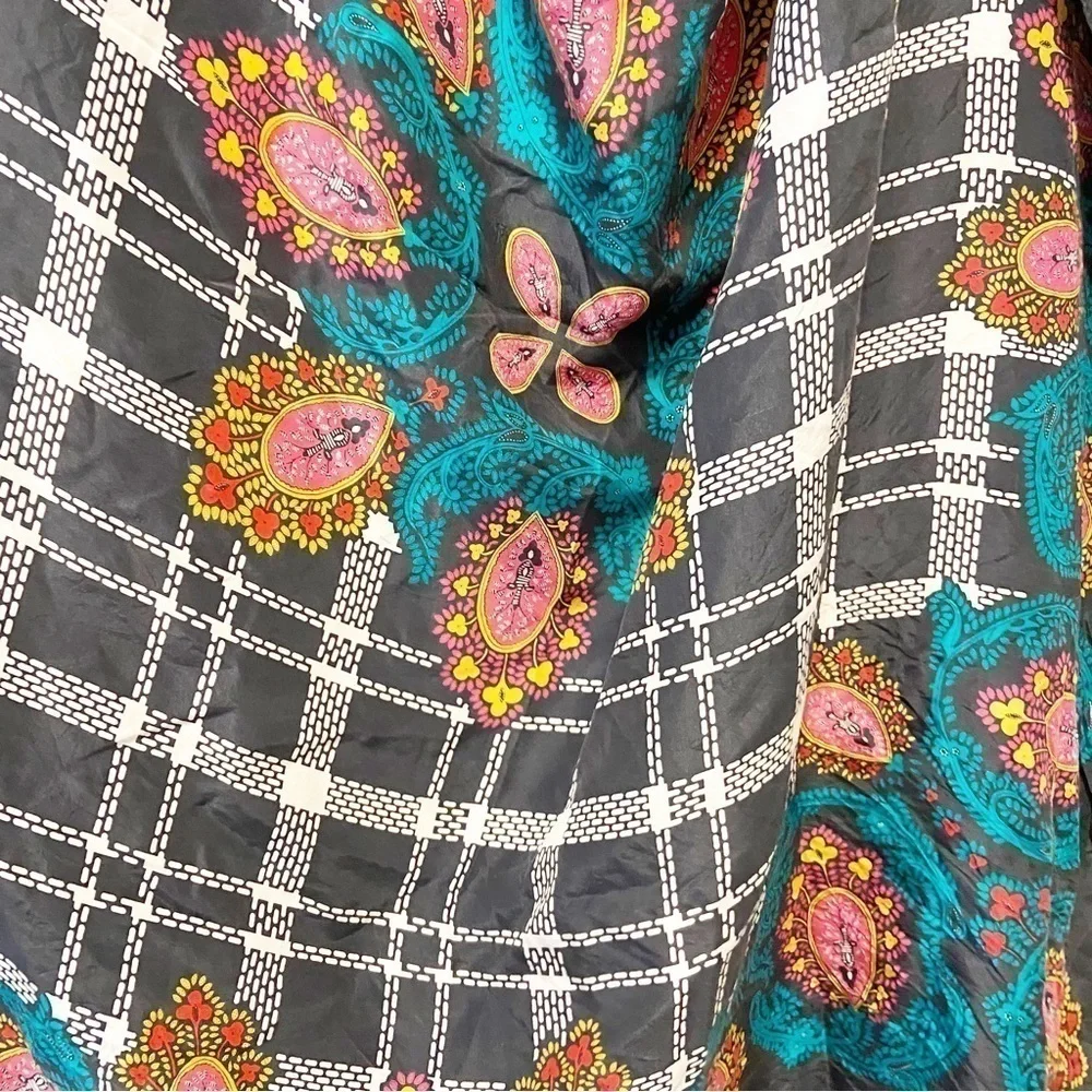 Diane Von Furstenberg | 100% Silk Paisley Scarf one Size